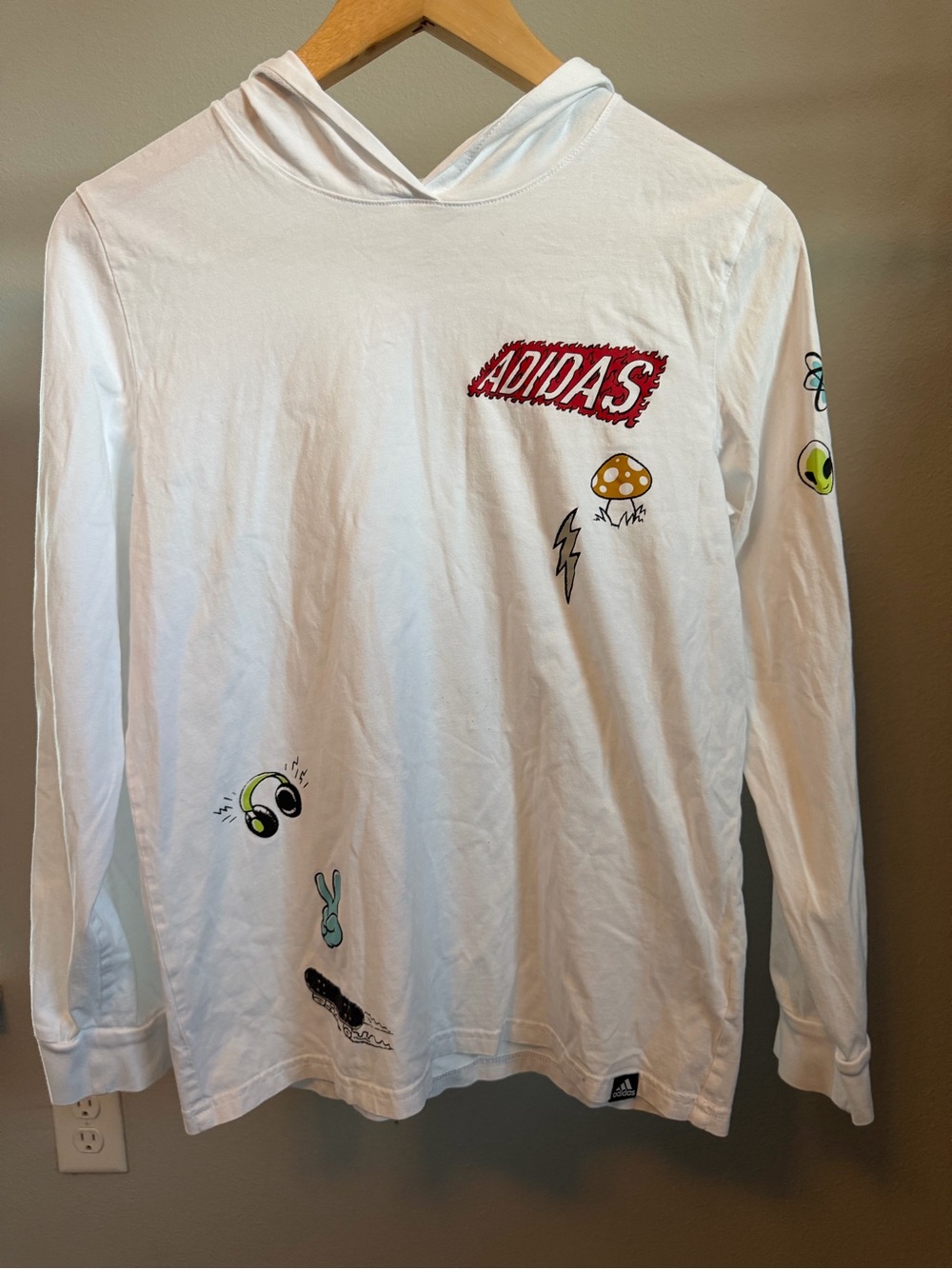 adidas Kids White long Sleeve shirt with Black Logos and Gold Accent in size L